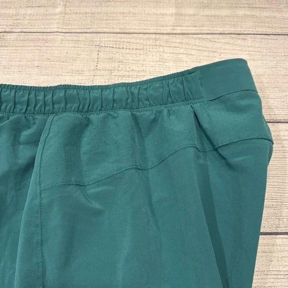 🍋Men’s Lululemon Surge Lined Short 6” size M teal🍋